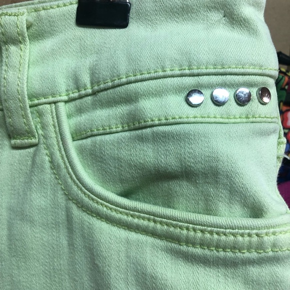 Chico’s So Slimming Lime Green Jeans Cropped Jean Denim - Picture 4 of 9